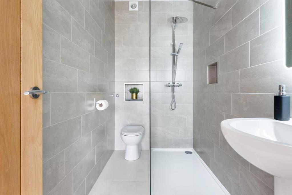 Spacious, Modern Home, Newquay W/ Parking Holiday home Newquay (Cornwall)