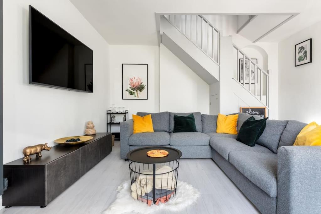 Spacious, Modern Home, Newquay W/ Parking Holiday home Newquay (Cornwall)